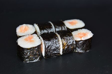 Маки Копченый лосось