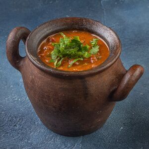 Лобио в горшочке с орехами