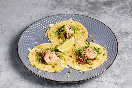 С креветкой