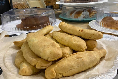 Пирожок без глютена с картофелем и индейкой