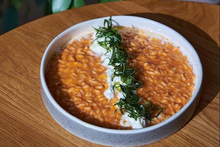 Ризотто со страчателлой в томатном соусе