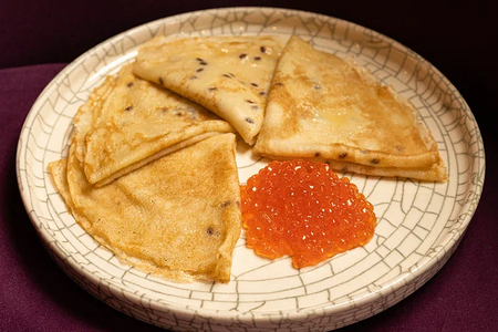 Блинчики с икрой лосося