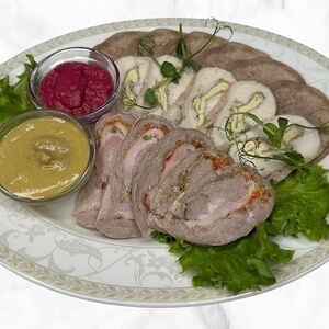 Мясные деликатесы