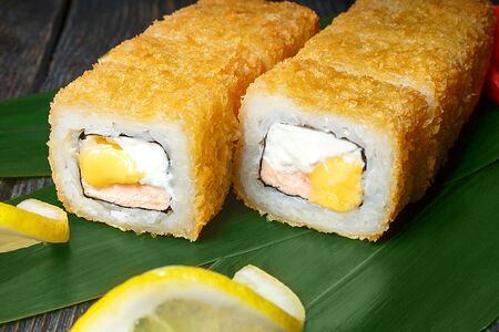 Жаренный с лососем