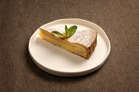 Лимонный кремовый торт