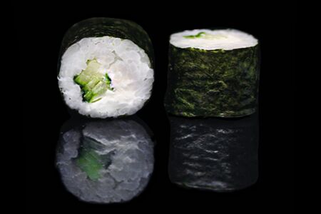 Ролл с огурцом и сыром