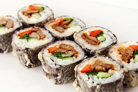 Ролл с говядиной