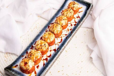 Запеченный ролл с креветкой