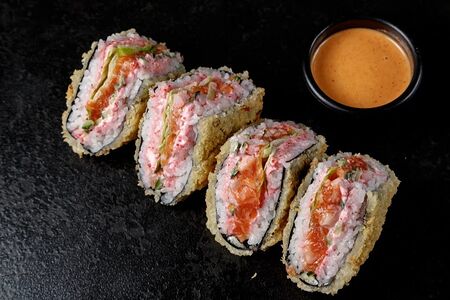 Рисовый сэндвич с лососем