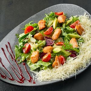 Салат Премиум с лососем