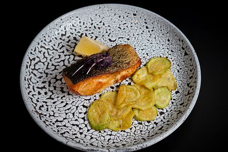 Стейк из лосося