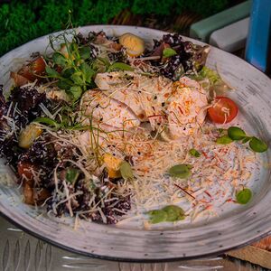 Цезарь с курицей и беконом