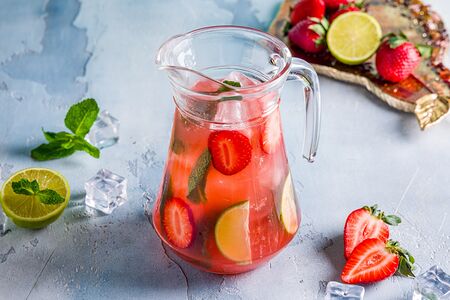 Лимонад Клубничный мохито