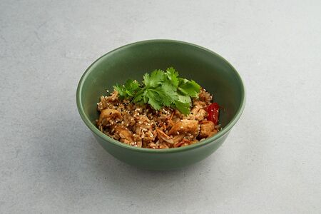 Вок Жареный рис с курицей
