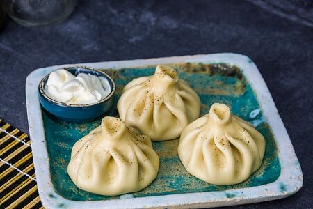 Хинкали со сметаной