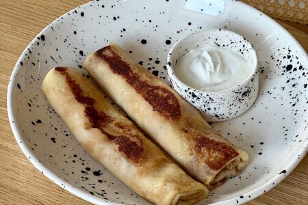 Блины с окороком и моцареллой