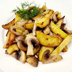 Картофель жареный с грибами