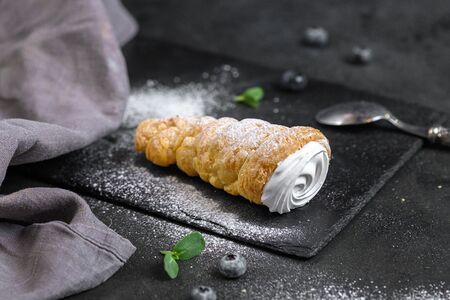 Трубочка с кремом маскарпоне