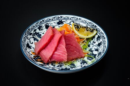 Сашими с тунцом