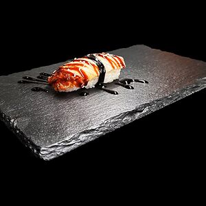 Суши с угрём