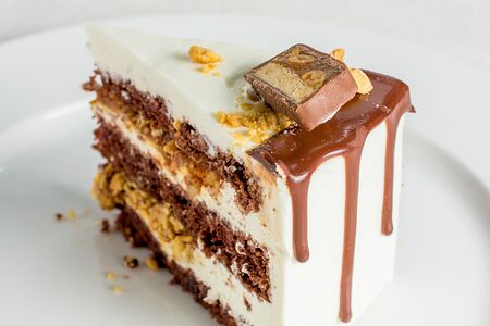 Тортик Сникерс