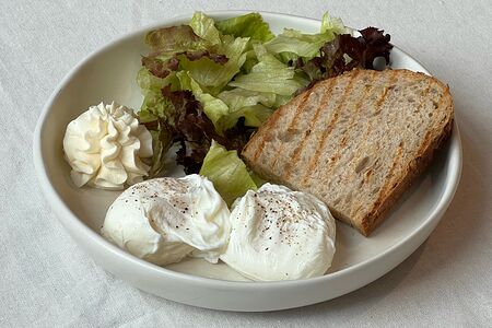 Завтрак-конструктор с яйцом пашот