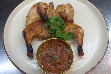 Цыпленок-корнишон с домашней аджикой