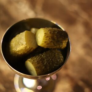 Фирменные огурцы Louis Pasteur с бурбоном