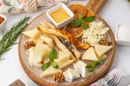 Сырная тарелка
