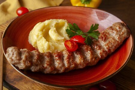 Кебаб из цыплёнка с пюре