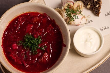 Борщ с домашним салом