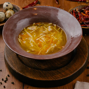 Куриный суп с домашней лапшой