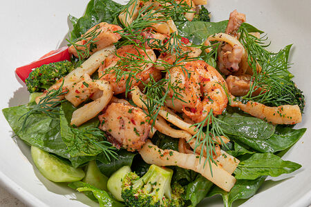 Салат с морепродуктами