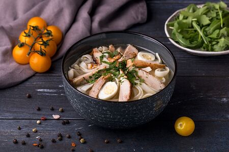 Домашний куриный суп-лапша