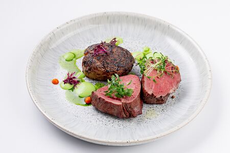 Филе миньон с картофелем на углях