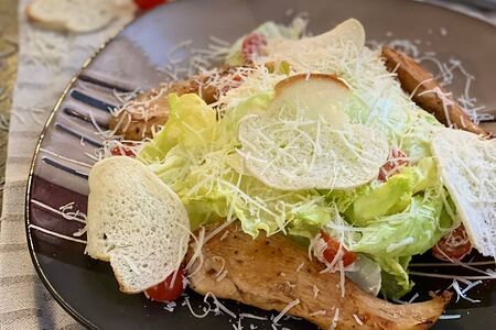 Цезарь с курочкой