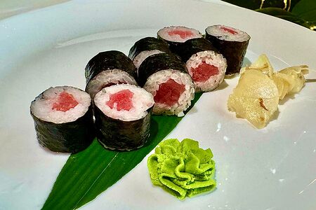 Маки с тунцом