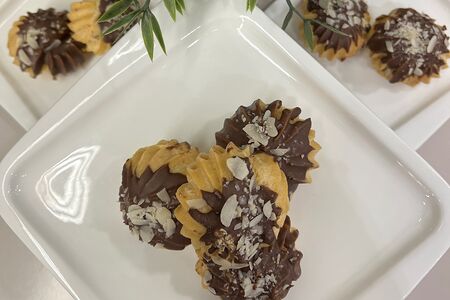 Профитроли с вареной сгущенкой