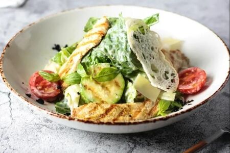 Цезарь с курицей