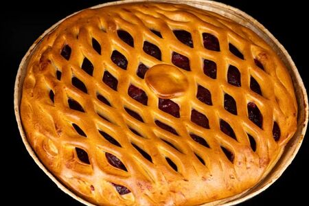 Пирог с вишней