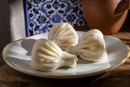 Хинкали с сыром сулугуни