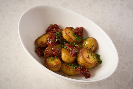 Картофель конфи, вяленые томаты