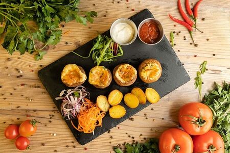 Шампиньоны фаршированные гриль