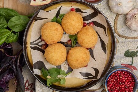 Шарики из сулугуни  