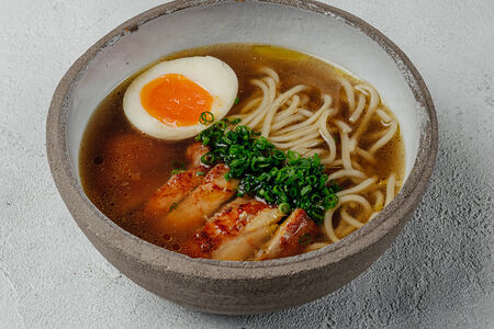 Лапша с курицей и яйцом