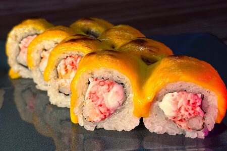 Запеченный ролл Чизз