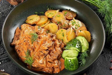 Говядина по-строгановски