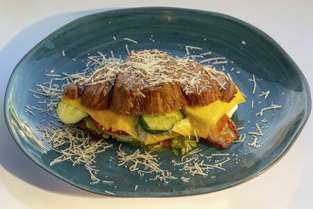 Мятый круассан Сosmo