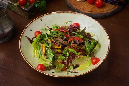 Салат с говяжьим языком