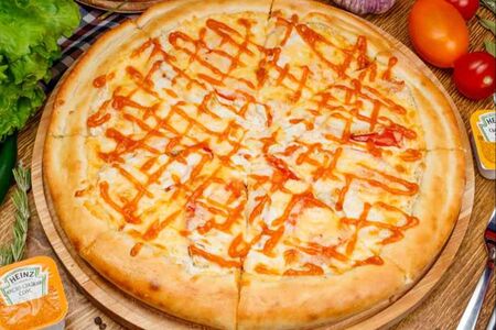 С курицей на пышном тесте